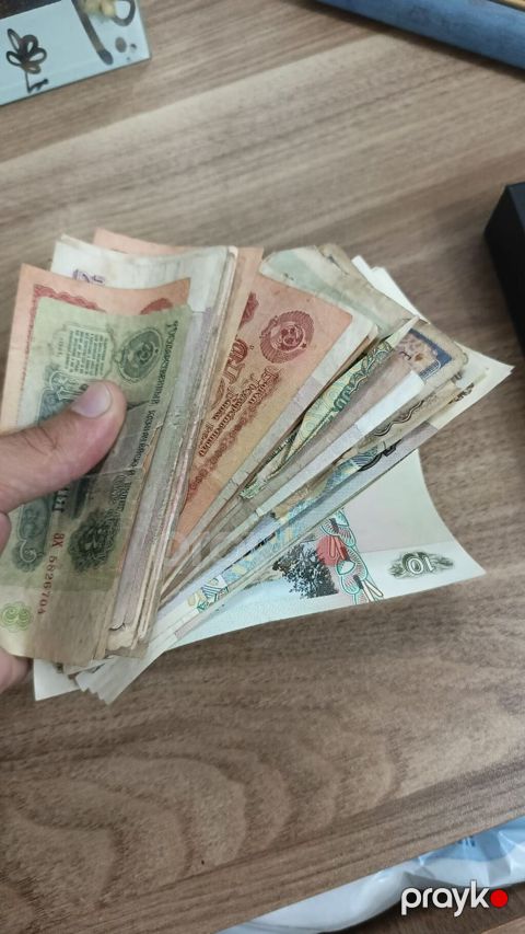 Hamsi Kolleksiya üçün köhnə kağız pullar dəsti Təsvir: - Müxtəlif — Digah