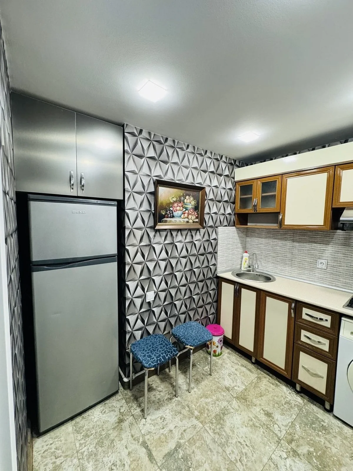 Kirayə 2 otaqlı mənzil İnşaatçılar metrosu yaxınlığında — Mənzil, Bakı (9)