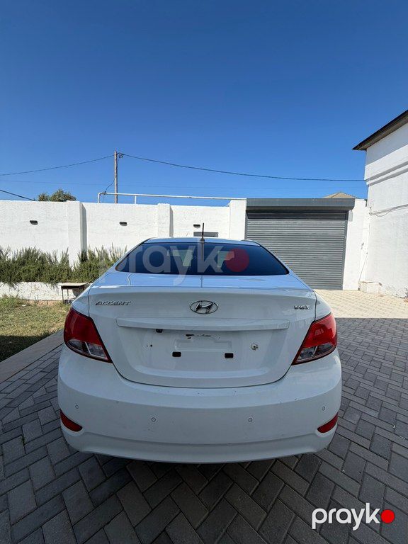 Hyundai Accent, 1.6 L, 2016 il, 179 432 km — Avtomobillər, Bakı (4)