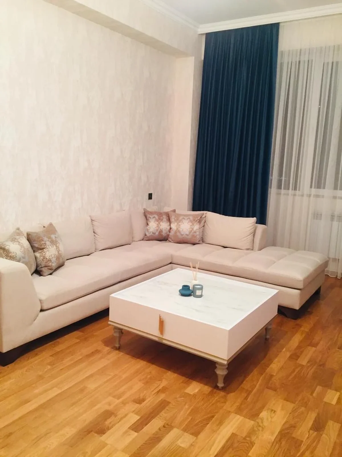 2 otaqlı tam təmirli mənzil satılır Yeni Günəşli qəsəbəsində — Bakı