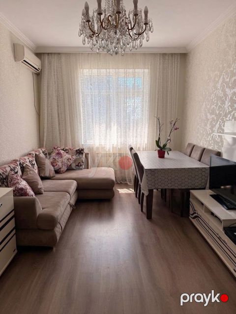 Satılır 2 otaqlı köhnə tikili 60 m² — Bakı