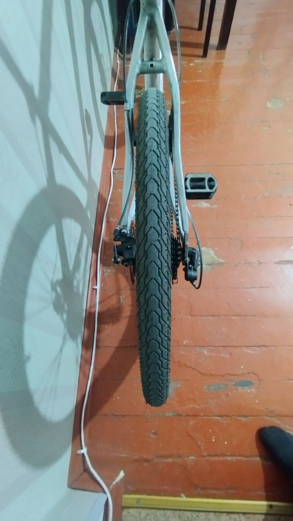 Şəhər/velosiped - Çərçivə: yüngül metal hardtail, daxili kabel keçidi — Yol velosipedləri, Sumqayıt (4)
