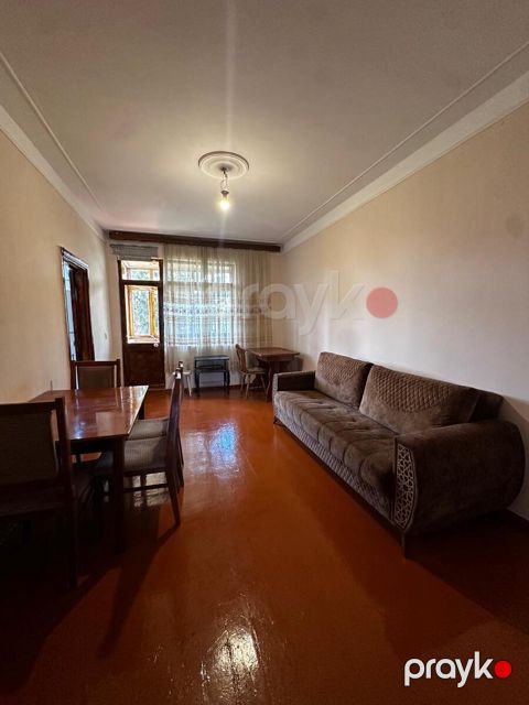 İcarəyə verilir 2 otaqlı köhnə tikili 55 m² — Bakı
