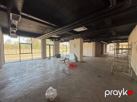 Satılır obyekt 450 m²