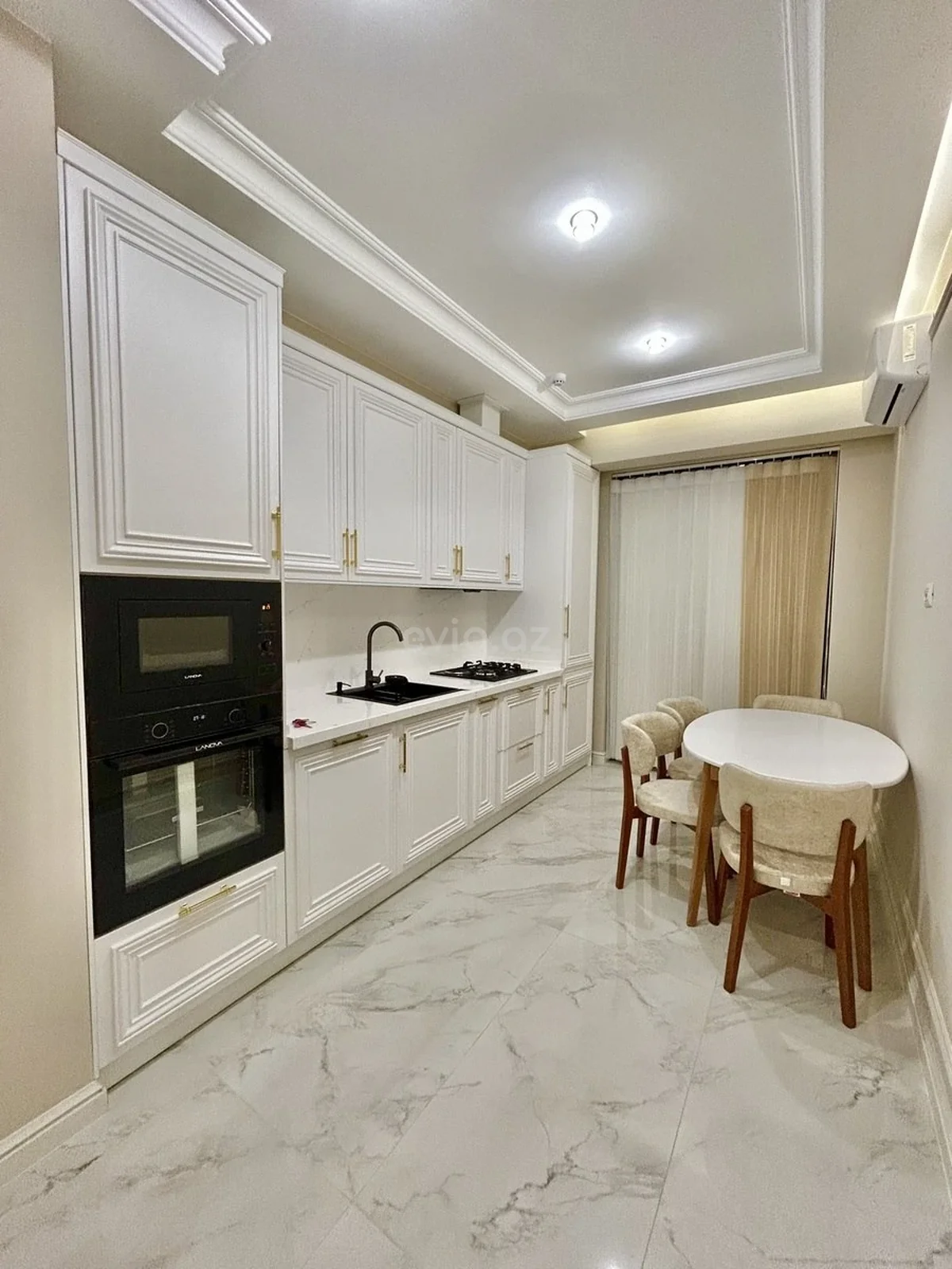 Kirayə 3 otaqlı mənzil Bakmil metrosu yaxınlığında — Mənzil, Bakı (9)