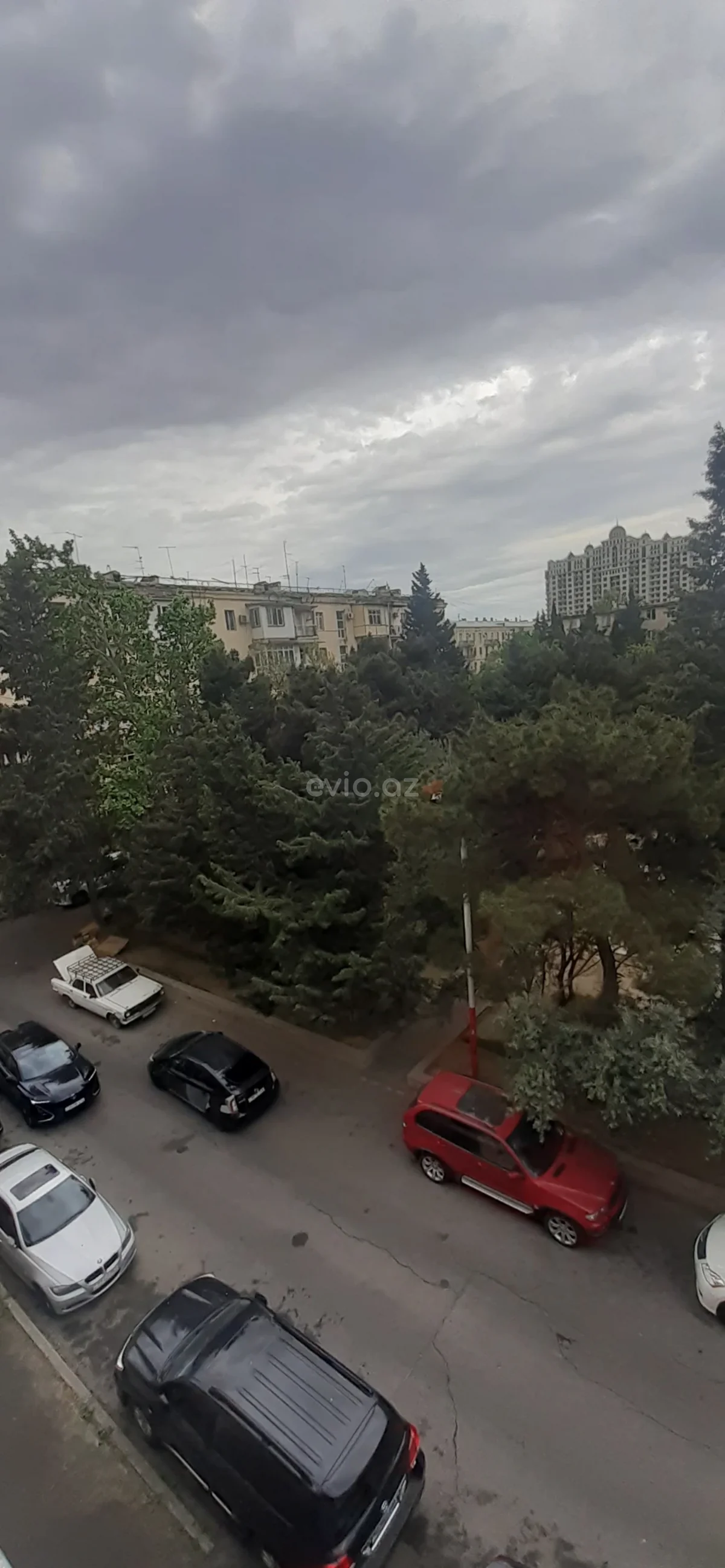 Kirayə 2 otaqlı mənzil Elmlər Akademiyası metrosu yaxınlığında — Mənzil, Bakı (3)