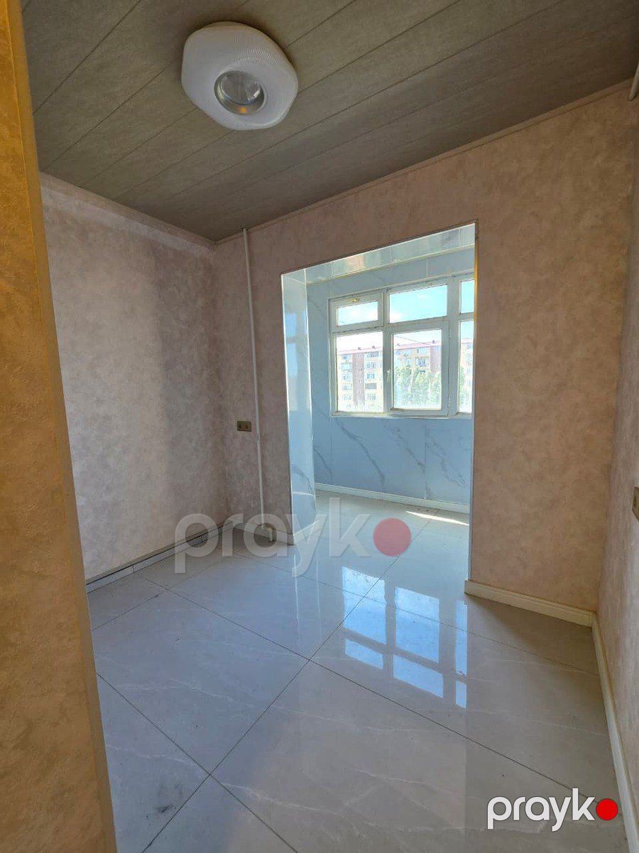 Satılır 2 otaqlı köhnə tikili 61 m² — Mənzil, Bakı (12)