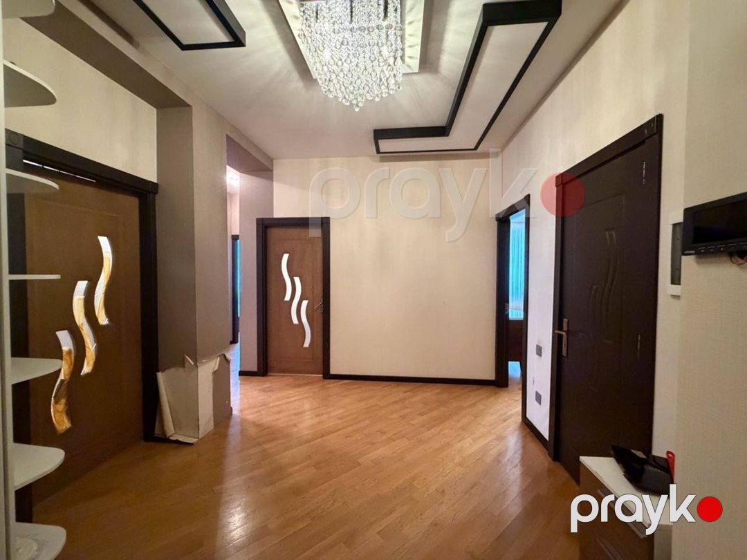 Satılır 4 otaqlı köhnə tikili 130 m² — Mənzil, Bakı (8)