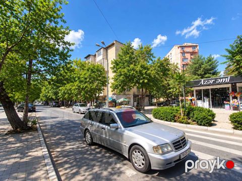 Satılır 3 otaqlı köhnə tikili 70 m² — Bakı