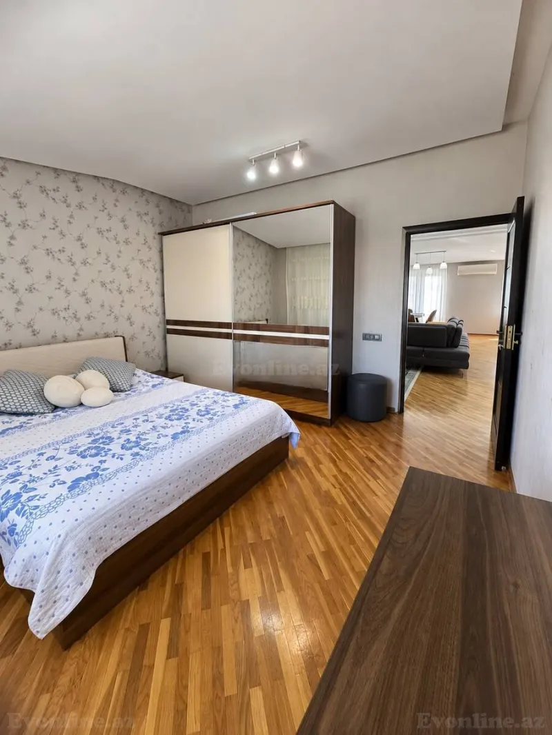 Kirayə verilir 2 otaqlı Mənzil Köhnə tikili 81 m² Bakı, Nərimanov r — Mənzil, Bakı (8)