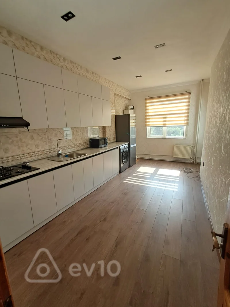 3 otaqlı mənzil, 115 m², Yasamal rn Akim Abbasov kucesi — kirayə — Mənzil, Bakı (11)