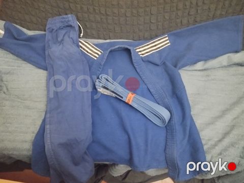 Cüdo üçün kimono mavi kəməri üstündə 11 yaş 130 sm boylular üçün — Bakı