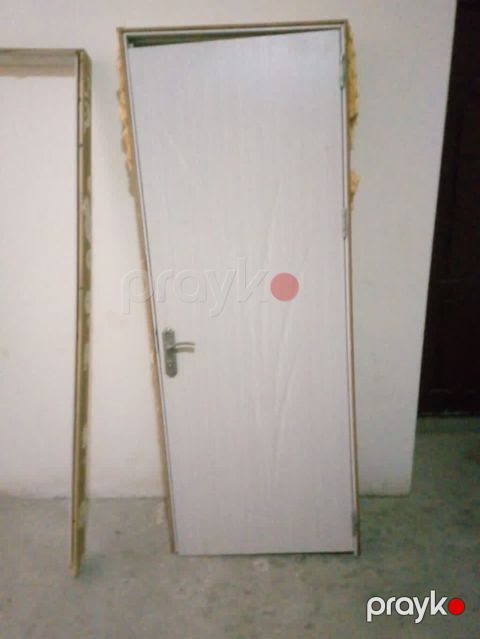Qapilar satilir/2 eded susesiz. qiymet 50 azn (1 ededi) Olcu standard — Bakı