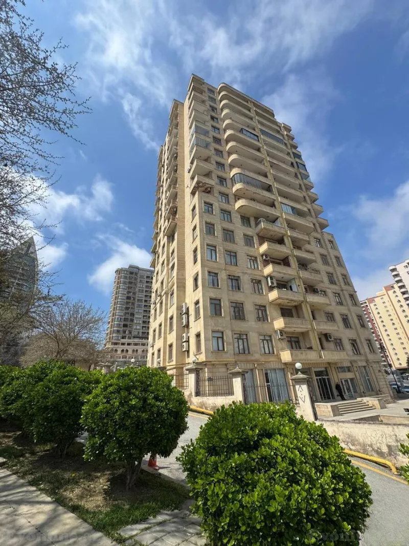 Satılır 5 otaqlı Mənzil Yeni tikili 220 m² Bakı, Yasamal r., Elmlər Akademiyası m — Mənzil, Bakı (2)