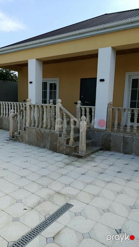 Satılır 3 otaqlı həyət evi/bağ evi 100 m² — Bakı