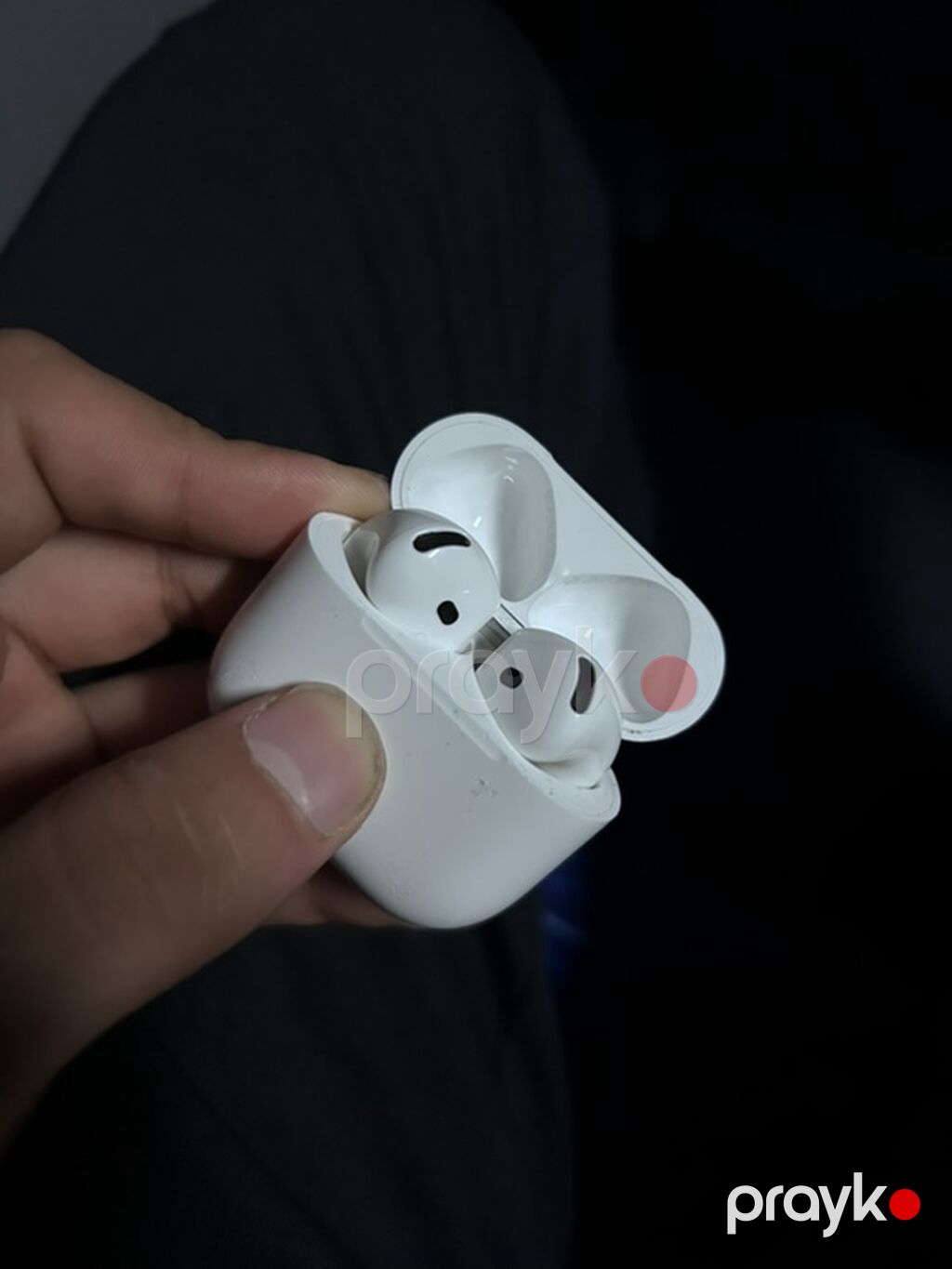 Airpods 4 anc versiya sarj qabin uzerinde 1-2 xirda cizig var — Qulaqcıqlar, Bakı (3)