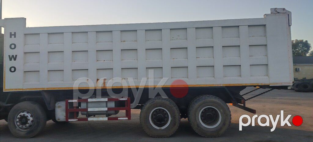 Howo 371, 11 L, 2012 il, 369 852 km — Yük maşınları, Ucar (6)