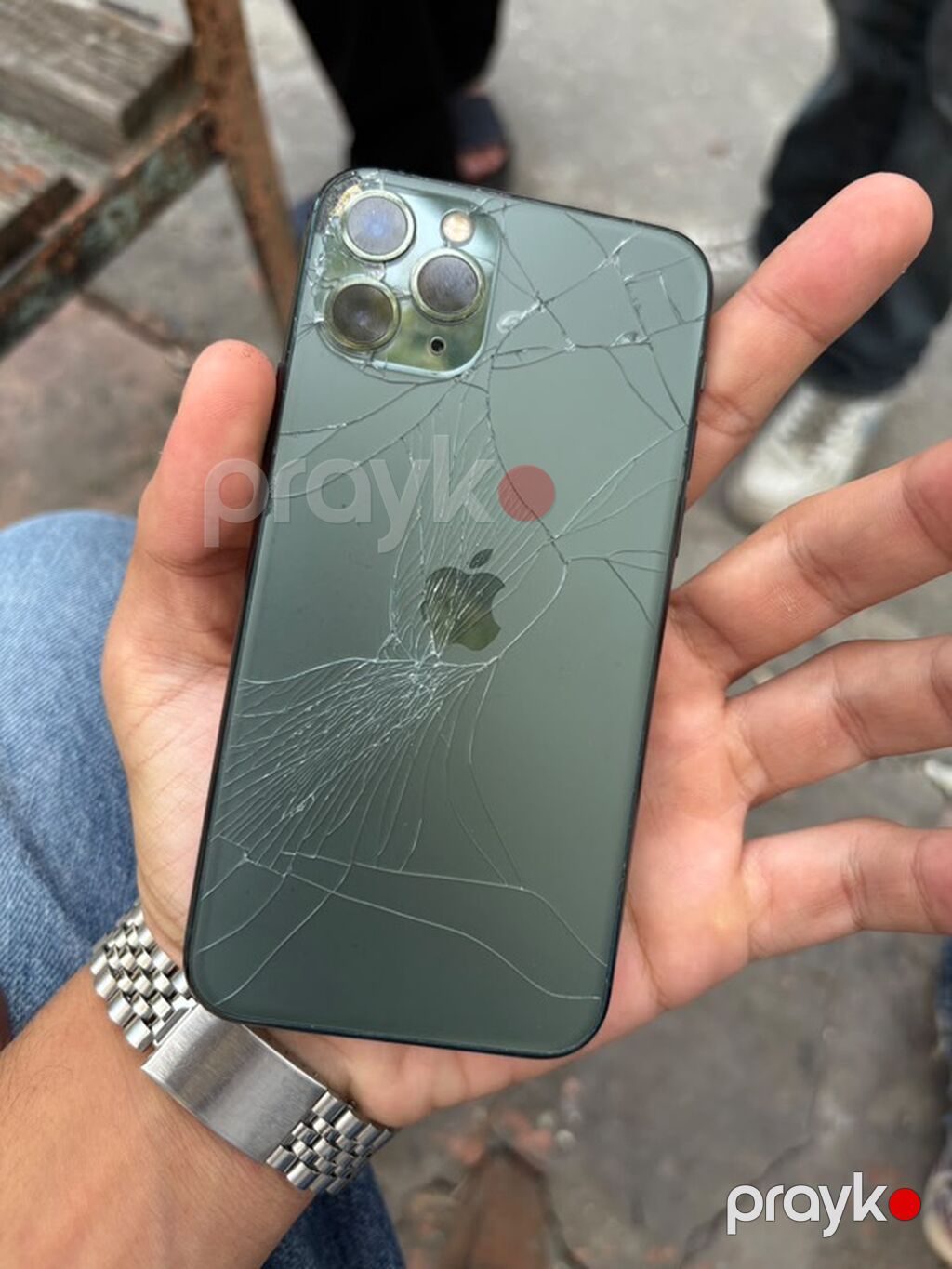 IPhone 11 Pro, Qırıq — Apple iPhone, Bakı (2)