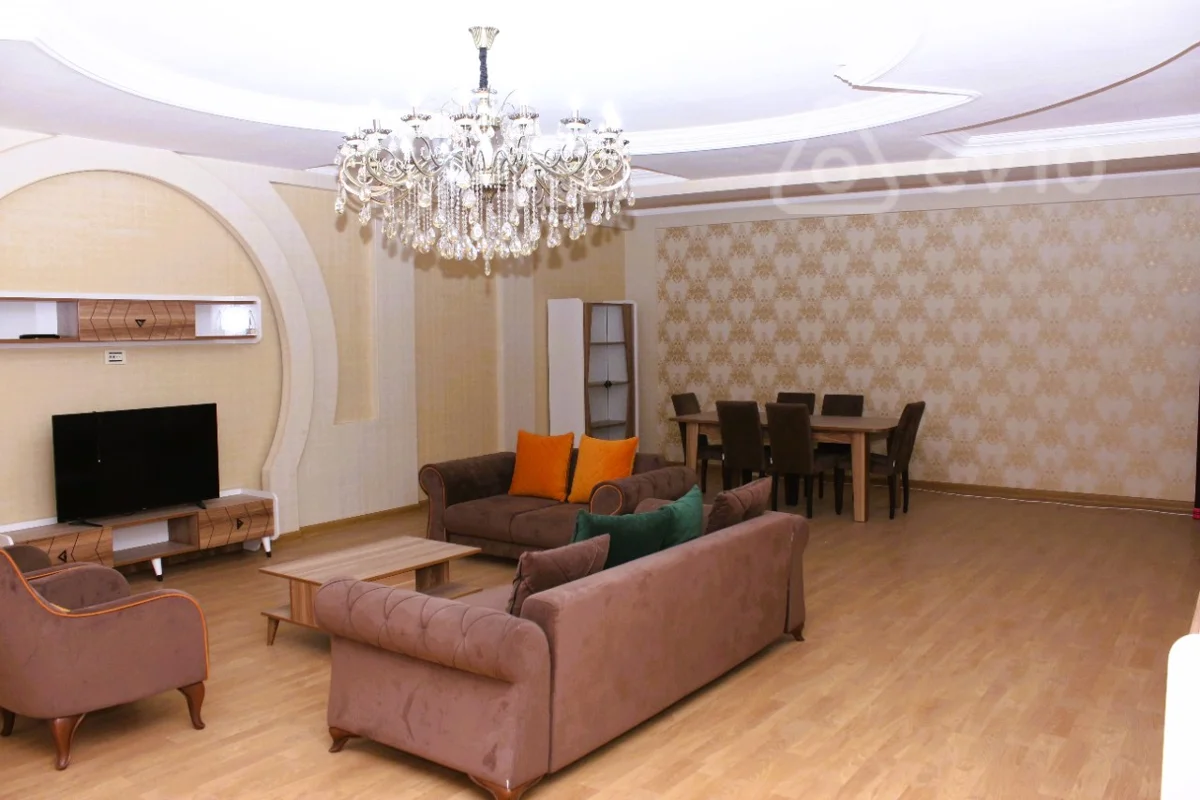 4 otaqlı mənzil, 216 m², Port Bakunun yaxınlığı — Mənzil, Bakı (3)