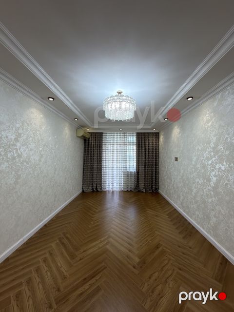 Satılır 2 otaqlı köhnə tikili 60 m² — Bakı
