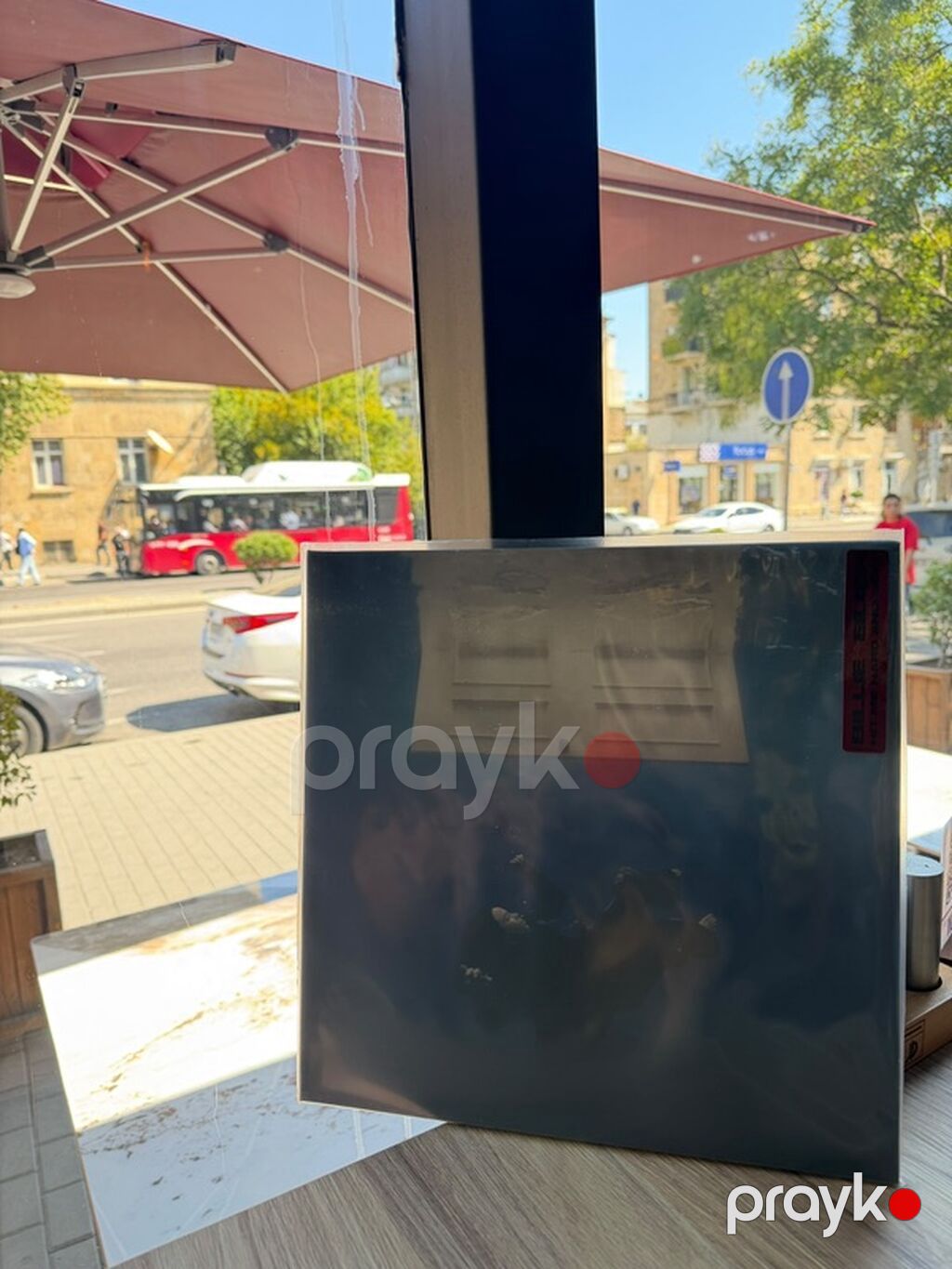 Məhsul: Vinil plastinka (LP) Mənşə: Made in France (arxa hissədə — Qramoplastinkalı, Bakı (2)