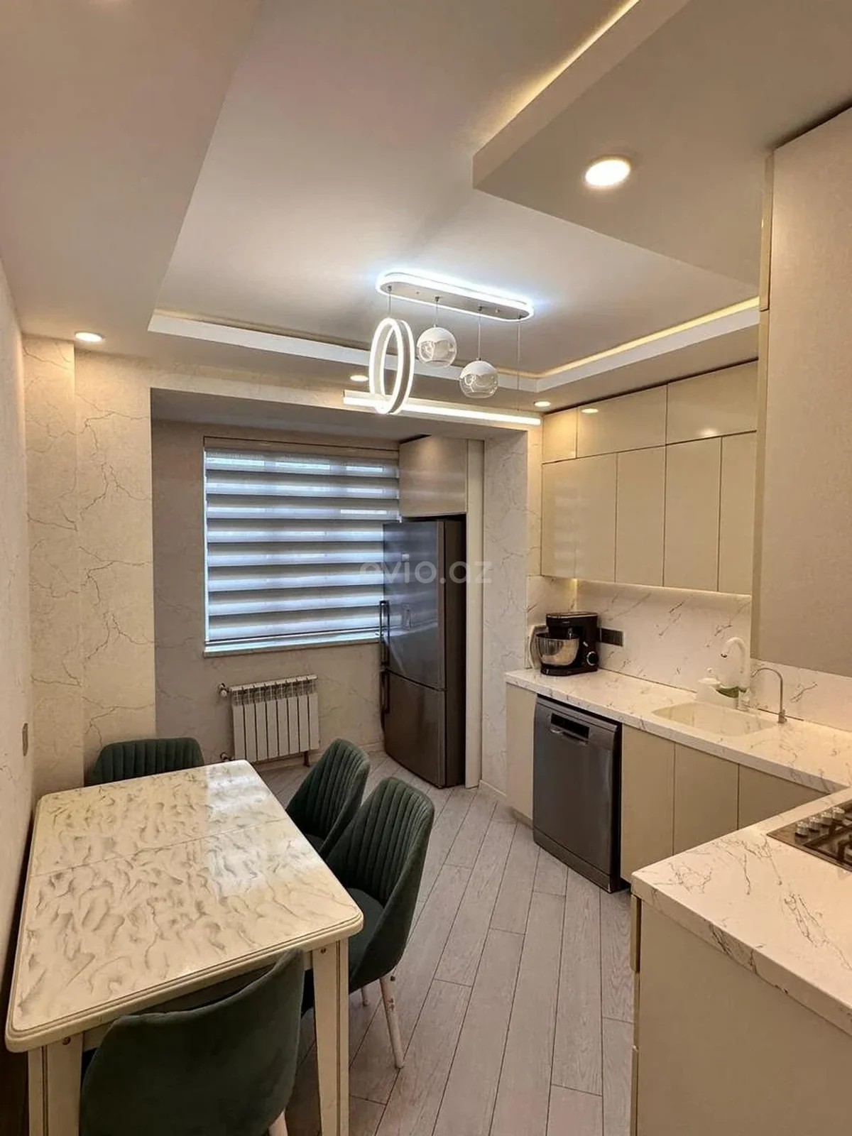 3 otaqlı tam təmirli mənzil satılır Qaraçuxur qəsəbəsində — Bakı