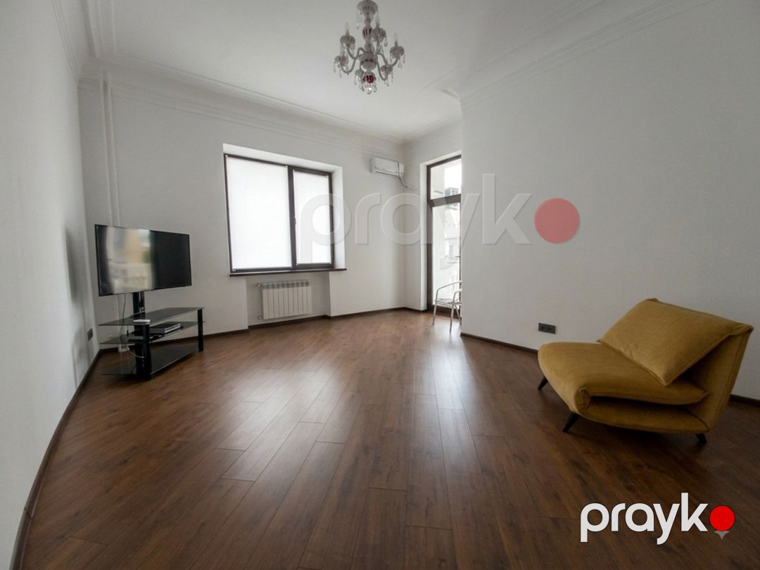 Satılır 4 otaqlı köhnə tikili 130 m² — Mənzil, Bakı (7)