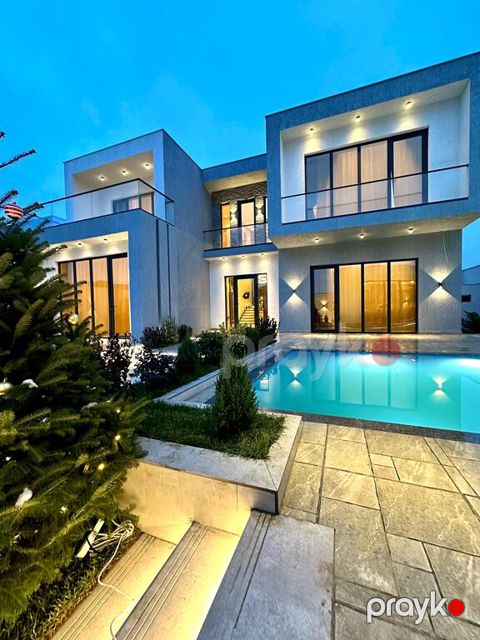 Satılır 5 otaqlı həyət evi/bağ evi 300 m² — Bakı