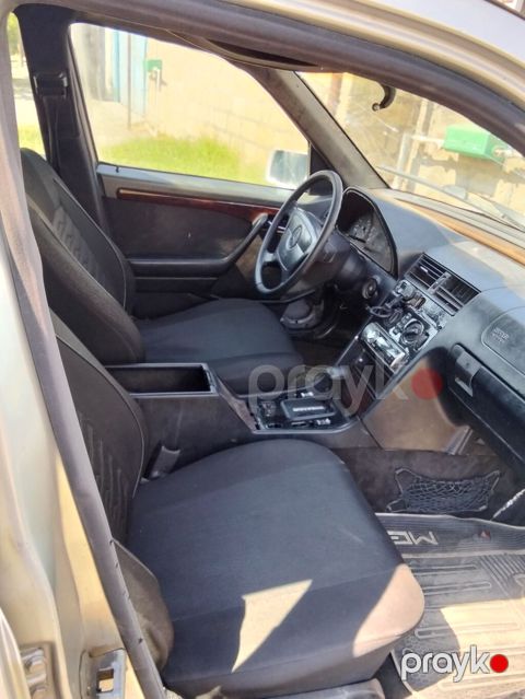 Mercedes-Benz C-Class: 2.2 l 1994 il Sedan — Yevlax