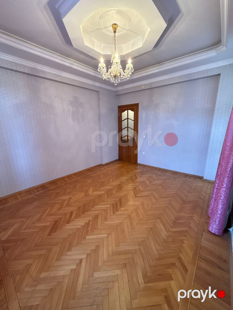 Satılır 5 otaqlı köhnə tikili 240 m² — Mənzil, Bakı (9)