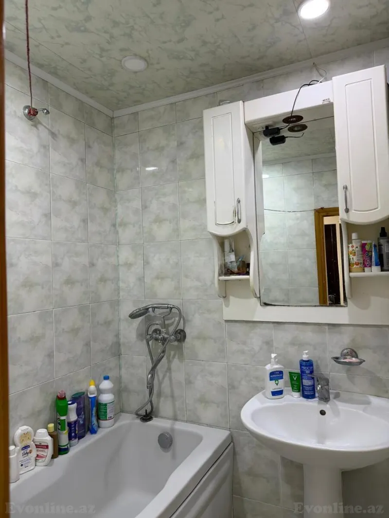Satılır 2 otaqlı Mənzil Köhnə tikili 60 m² Bakı, Xətai r — Mənzil, Bakı (8)