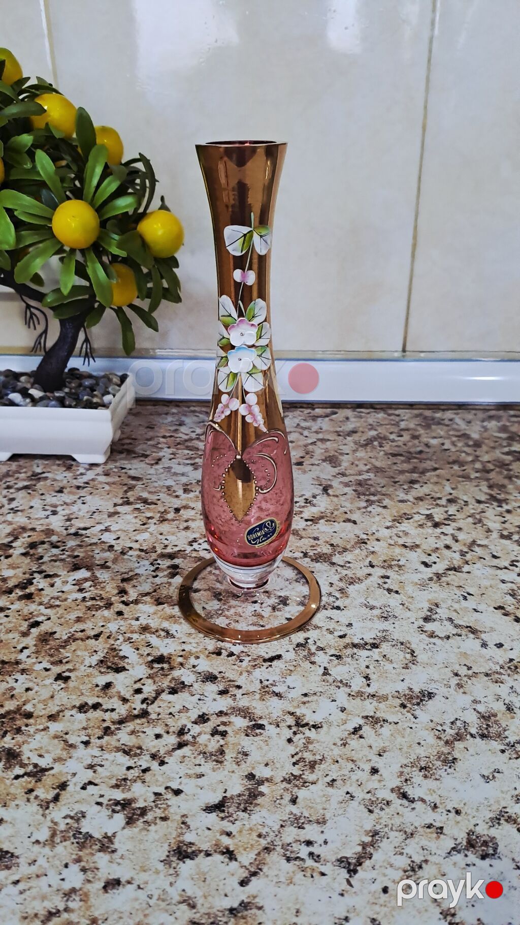 Bir vaza, Bogem şüşəsi — Vaazalar, kreslolar, süni çiçəklər, Bakı (4)