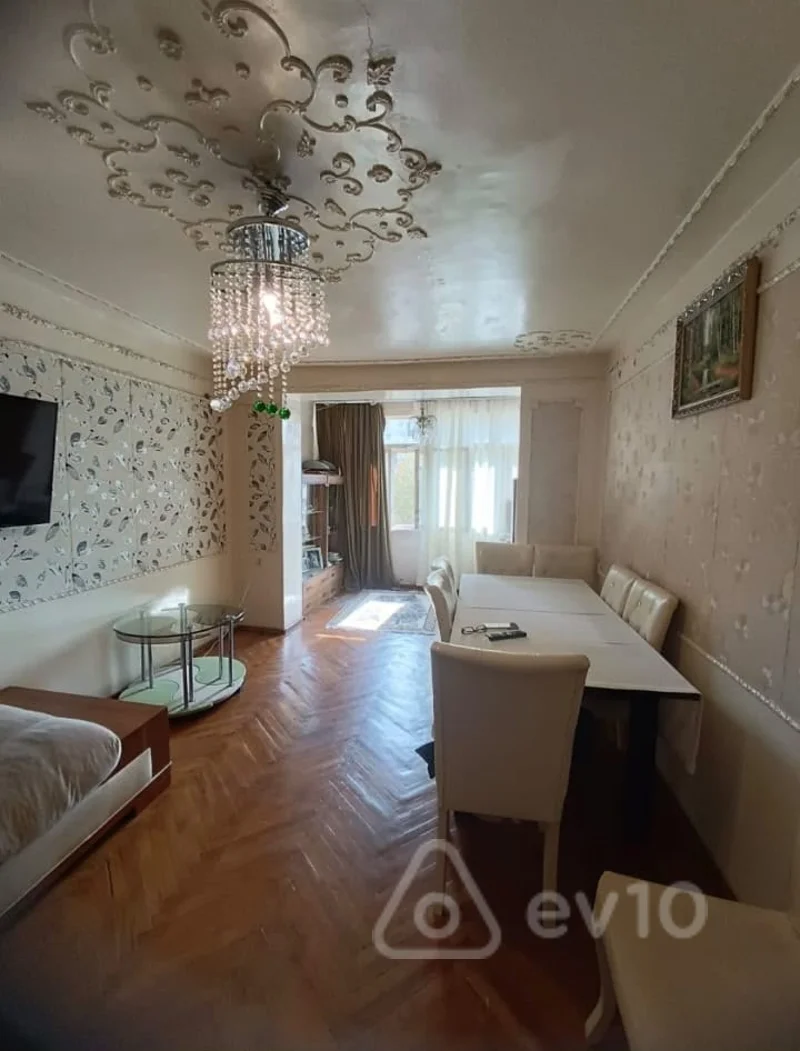 3 otaqlı mənzil, 80 m², nesimi rayonu azadliq prospekti — Bakı