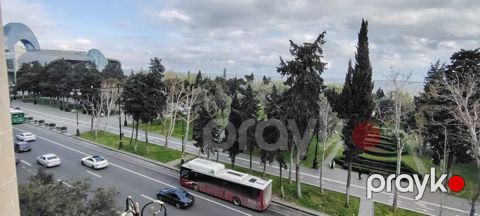 Satılır 3 otaqlı köhnə tikili 100 m² — Bakı