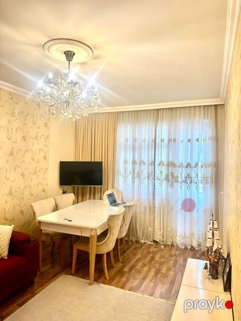 Satılır 2 otaqlı köhnə tikili 50 m² — Bakı