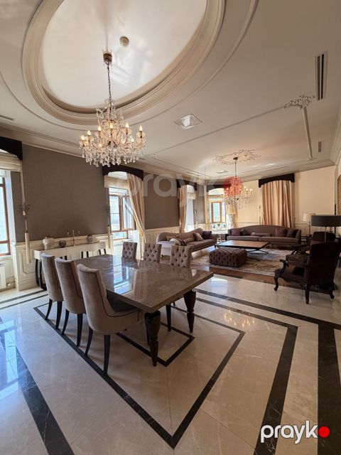 İcarəyə verilir 6 otaqlı köhnə tikili 350 m² — Bakı