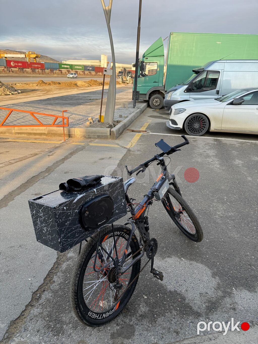 Velo yaxşı vəziyyətdədir Arxada gördüyünüz qutuda satılır üstündə — Dinamiklər və akustik sistemlər, Qobu (4)