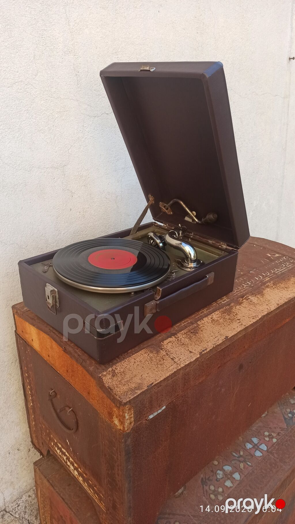 Portativ vintaj qrammofon satılır. Çamadan tipli korpusda hazırlanıb — Vinil proqreslər və aksesuarlar, Bakı (5)
