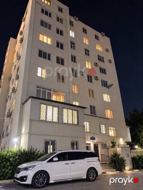 Satılır 3 otaqlı köhnə tikili 90 m² — Bakı