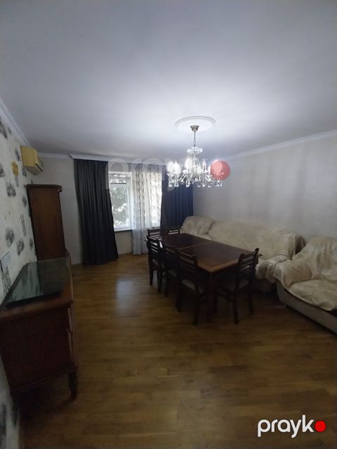 Satılır 3 otaqlı köhnə tikili 95 m² — Bakı