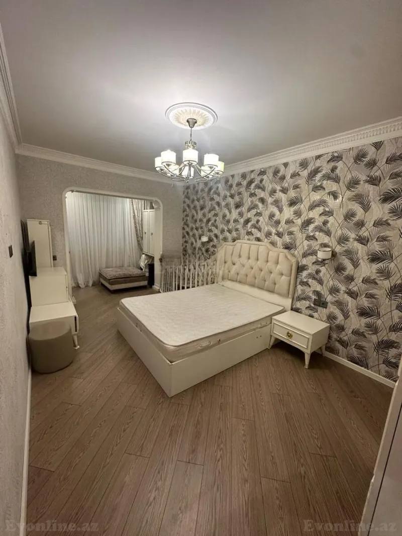 Satılır 2 otaqlı Mənzil Köhnə tikili 60 m² Bakı, Nərimanov r., Xalqlar Dostluğu m — Mənzil, Bakı (7)