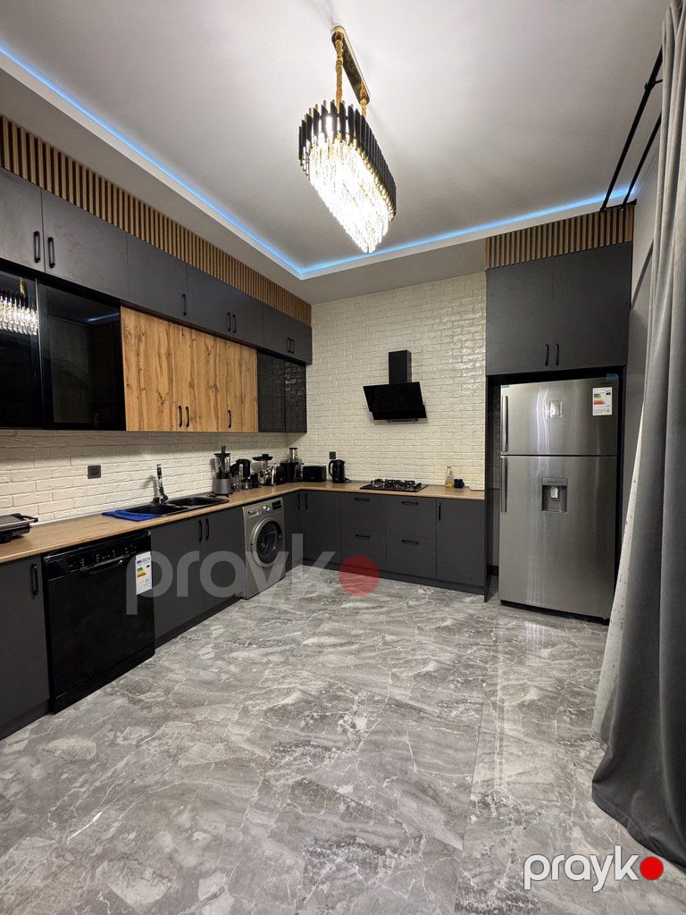 Satılır 5 otaqlı həyət evi/bağ evi 250 m² — Ev, villa, Bakı (12)