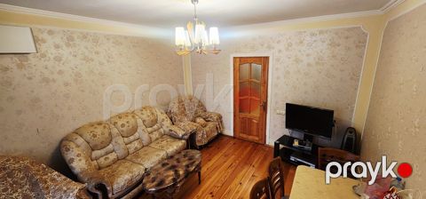 İcarəyə verilir 4 otaqlı köhnə tikili 90 m² — Bakı