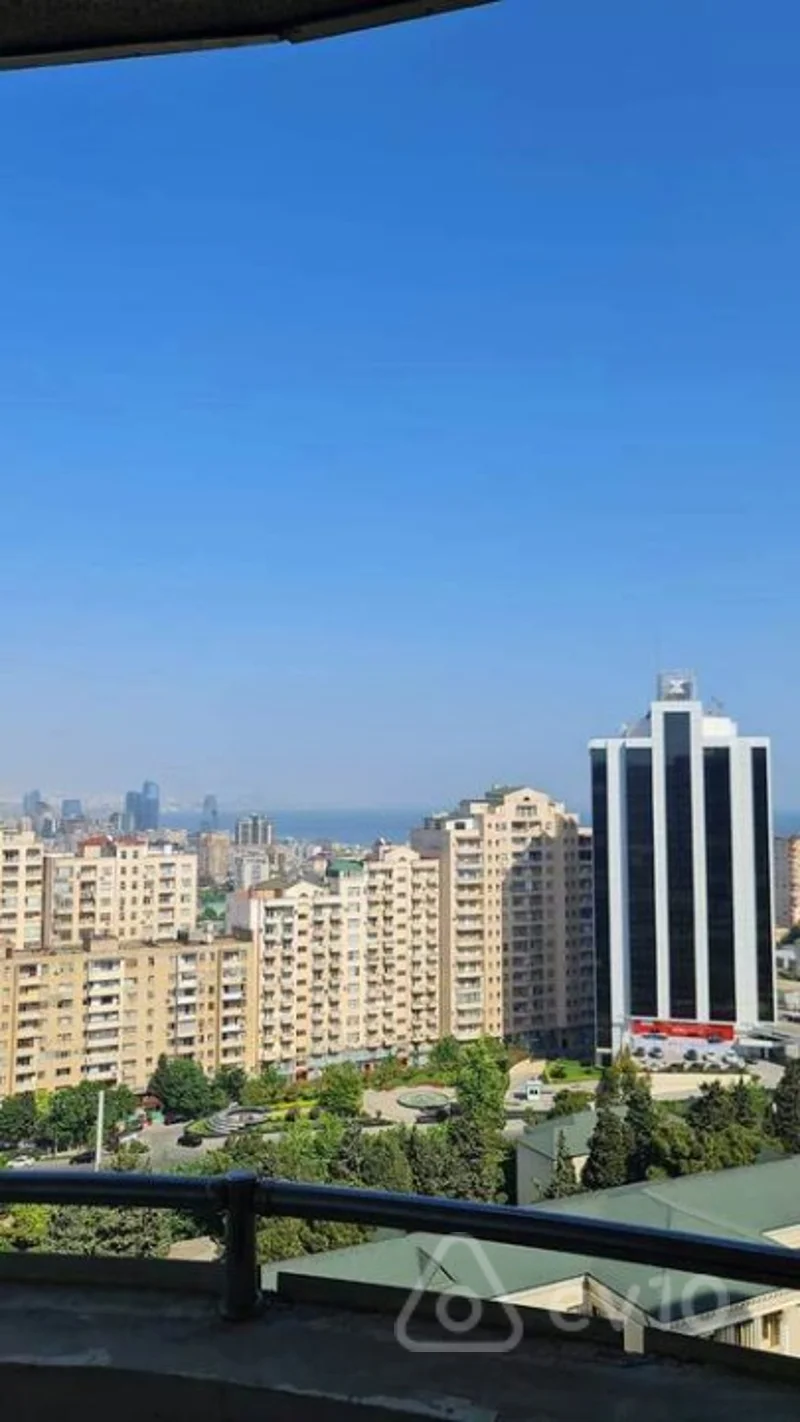 4 otaqlı mənzil, 186 m², Kazım Kazımzadə — Mənzil, Bakı (2)