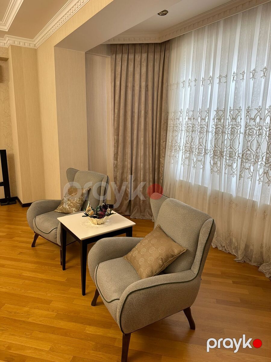 Satılır 4 otaqlı yeni tikili 200 m² — Mənzil, Bakı (10)