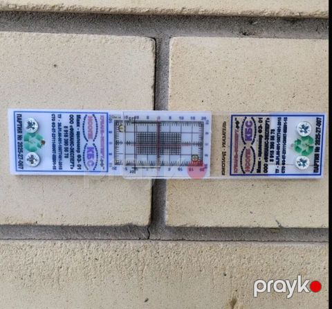 Divarlarda çatların hərəkətini izləmək üçün çat indikatoru (mayatnik — Bakı
