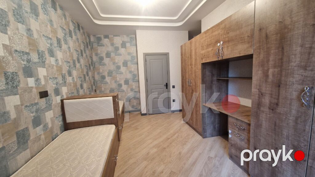 Məkan: Azadlıq prospekti, 28 May metrosunun çıxışına bir neçə addım — Mənzil, Bakı (3)