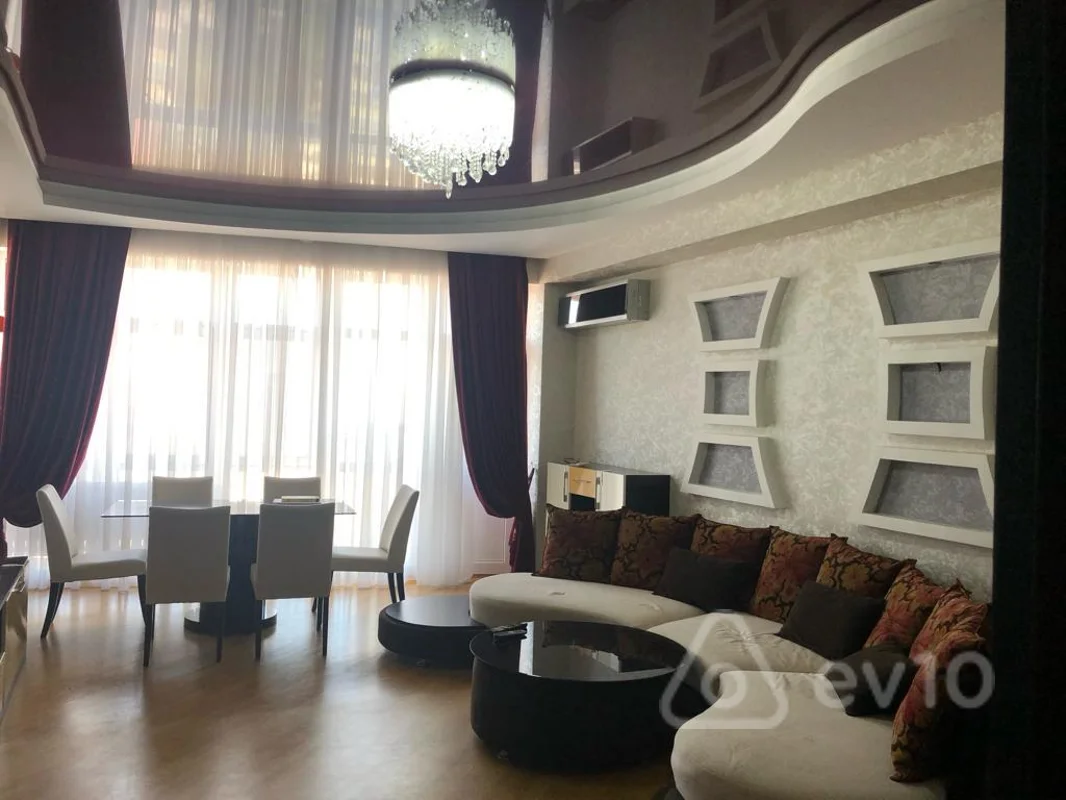 3 otaqlı mənzil, 135 m², Xocalı prospekti 34 — kirayə — Bakı