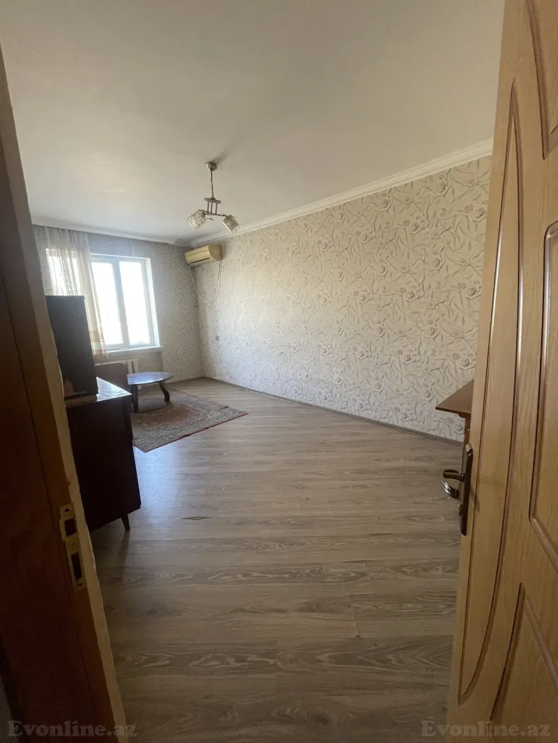 Kirayə verilir 3 otaqlı Mənzil Köhnə tikili 90 m² Bakı, Xətai r., Xalqlar Dostluğu m., Əhmədli — Bakı