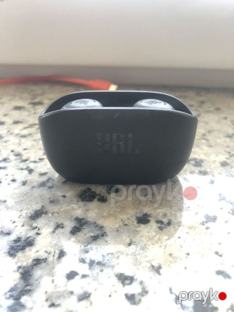 JBL tam simsiz qulaqlıq dəsti - Brend: JBL - Tip: TWS (tam simsiz) — Bakı